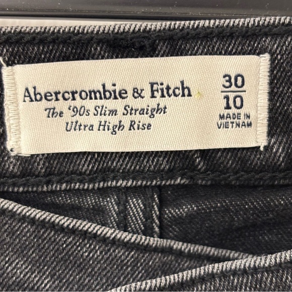 Abercrombie & Fitch The 90s Slim Straight Ultra High Rise Black Jeans size 10/30 - Picture 8 of 14